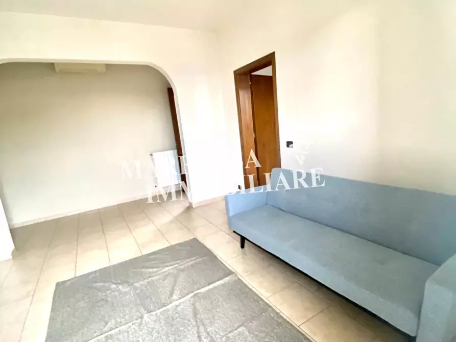 Immagine 2 di Appartamento in vendita  a Massa