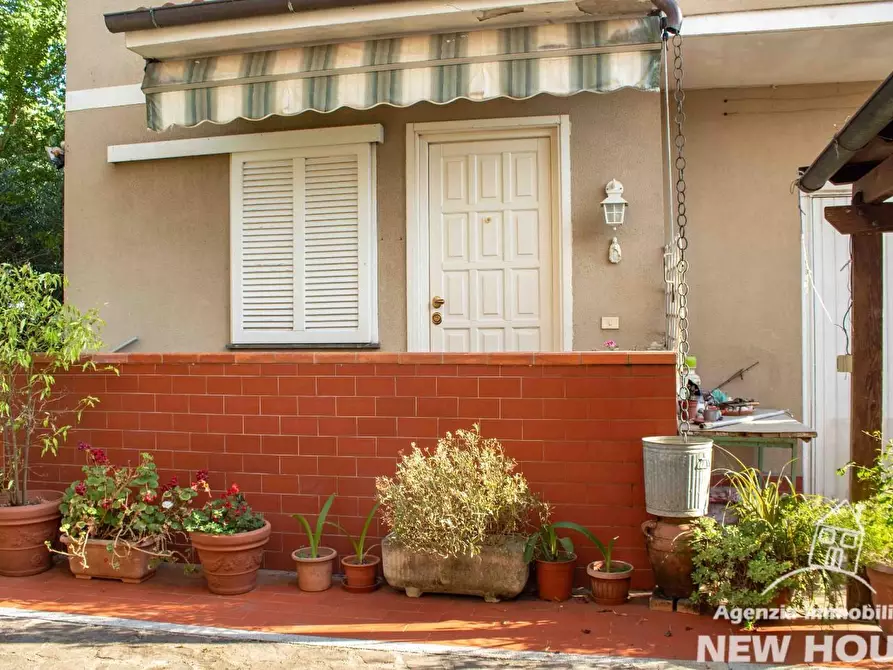 Immagine 13 di Villetta a schiera in vendita  a San Giuliano Terme