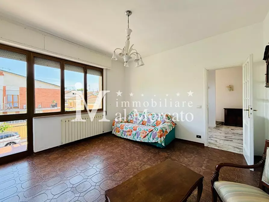 Immagine 23 di Porzione di casa in vendita  a Viareggio