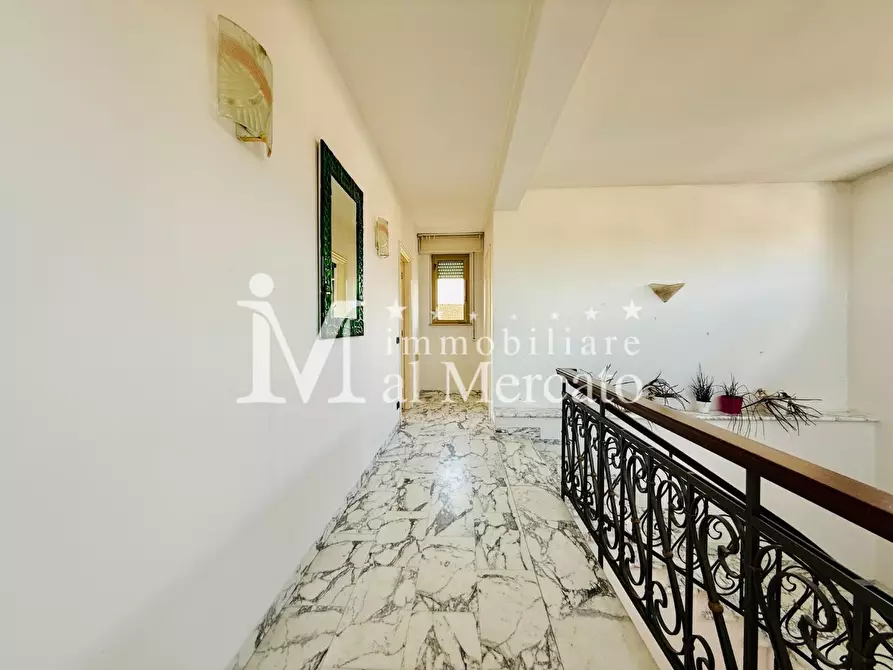 Immagine 41 di Porzione di casa in vendita  a Viareggio