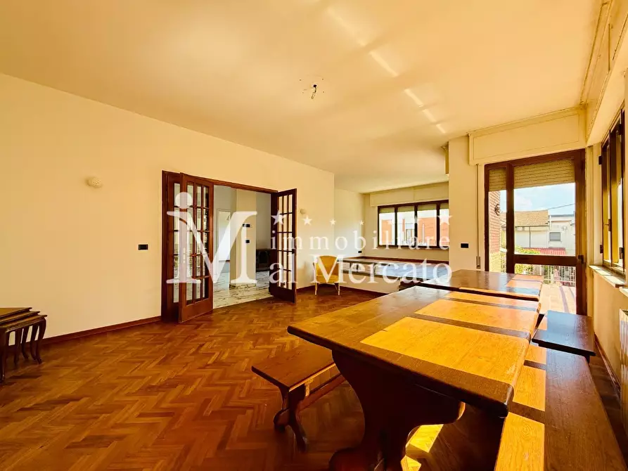 Immagine 16 di Porzione di casa in vendita  a Viareggio