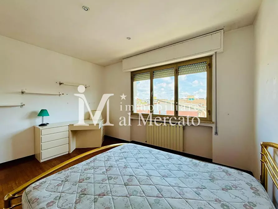 Immagine 52 di Porzione di casa in vendita  a Viareggio