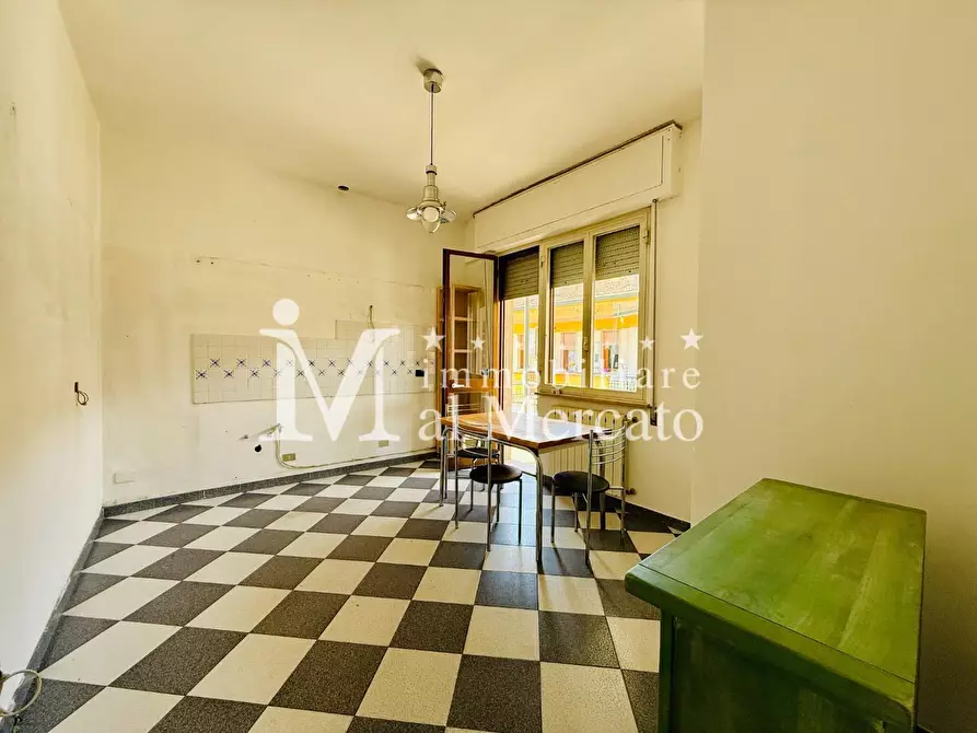 Immagine 29 di Porzione di casa in vendita  a Viareggio