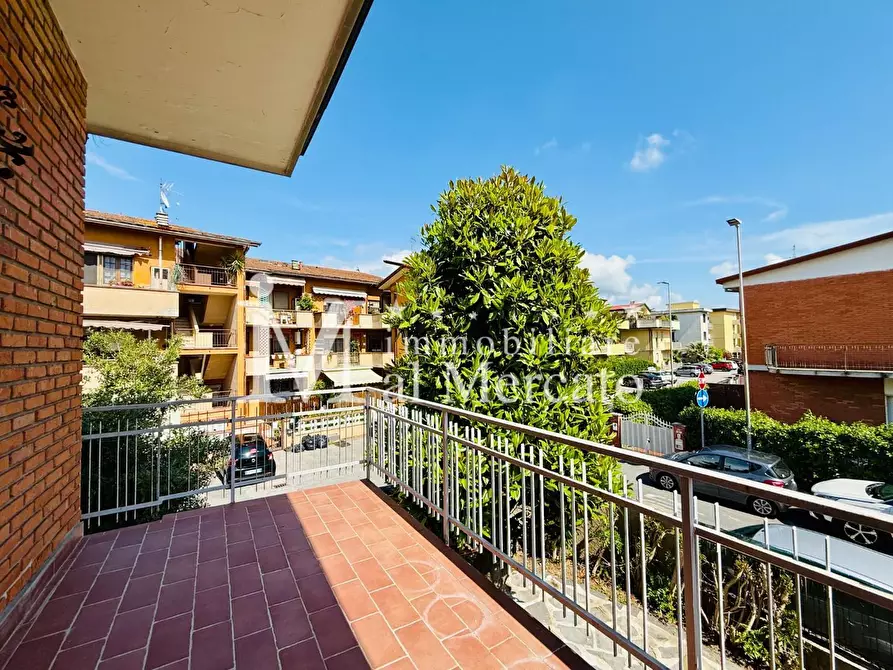 Immagine 27 di Porzione di casa in vendita  a Viareggio