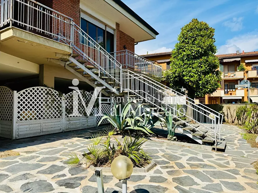 Immagine 62 di Porzione di casa in vendita  a Viareggio