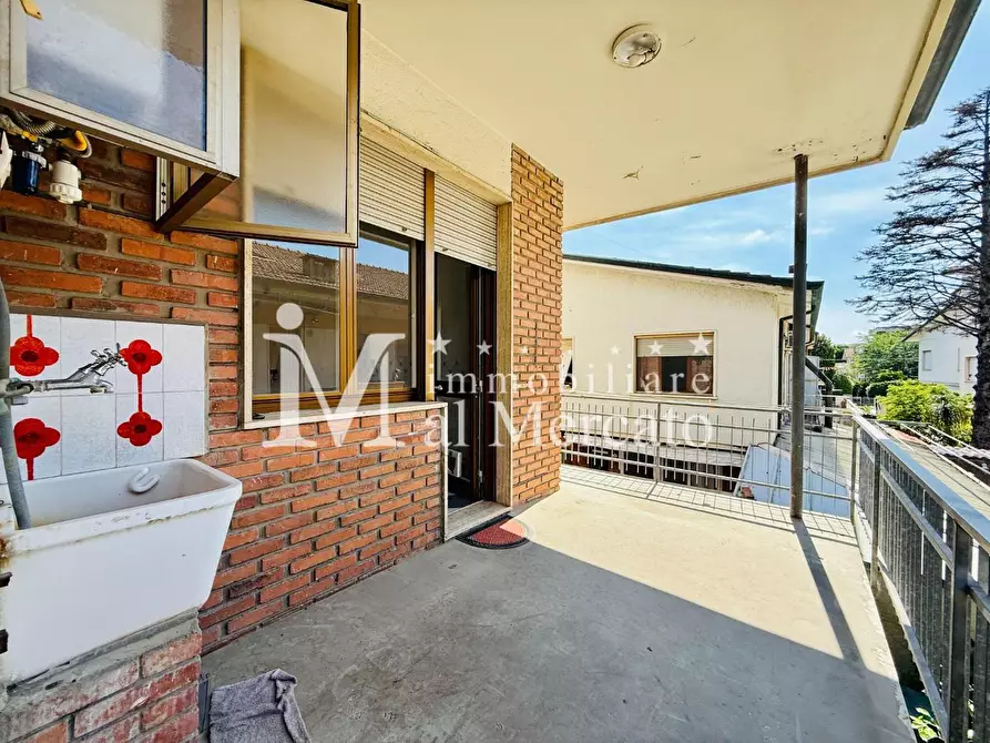 Immagine 34 di Porzione di casa in vendita  a Viareggio