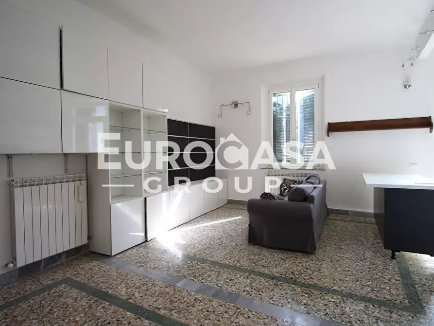 Immagine 5 di Appartamento in vendita  a Lucca