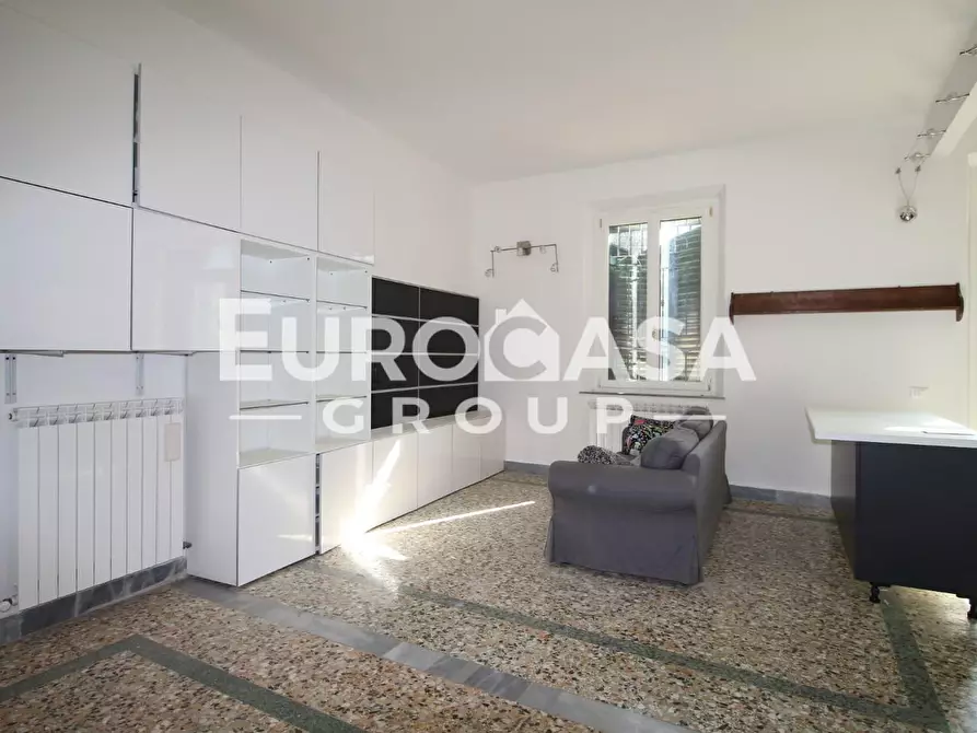 Immagine 3 di Appartamento in vendita  a Lucca