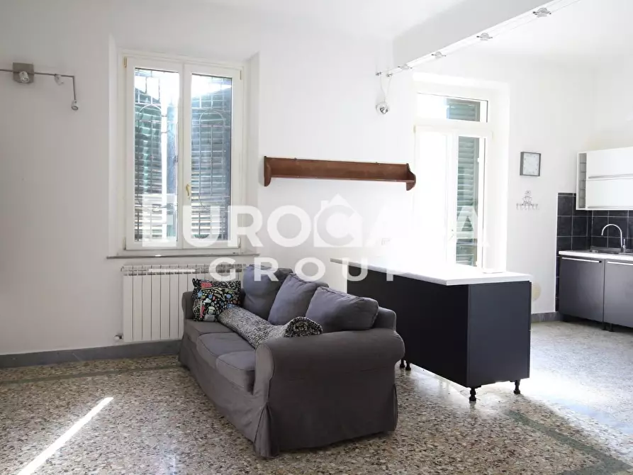 Immagine 4 di Appartamento in vendita  a Lucca