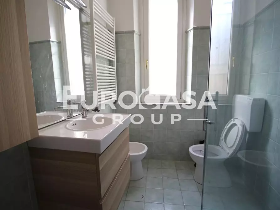 Immagine 13 di Appartamento in vendita  a Lucca