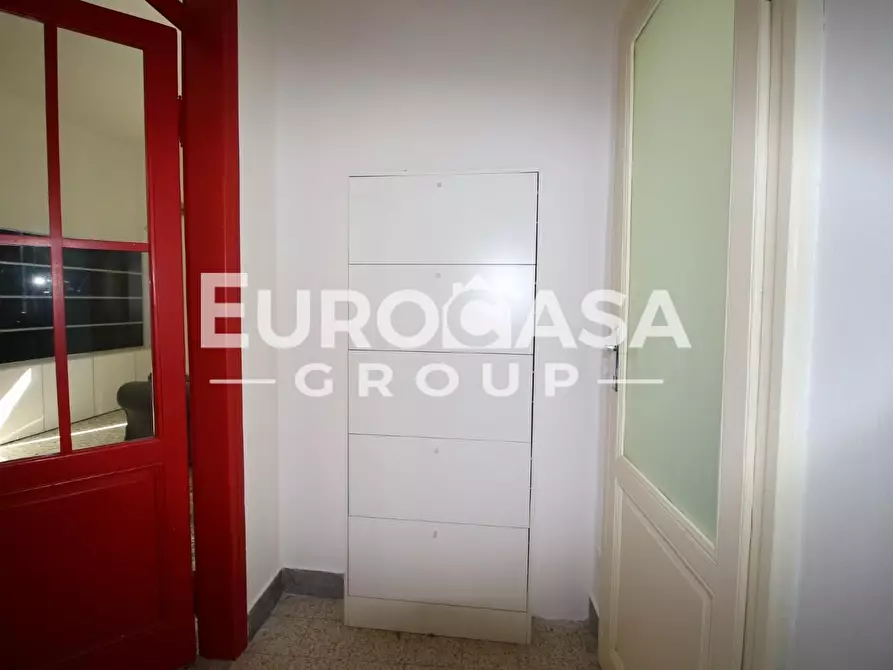 Immagine 11 di Appartamento in vendita  a Lucca