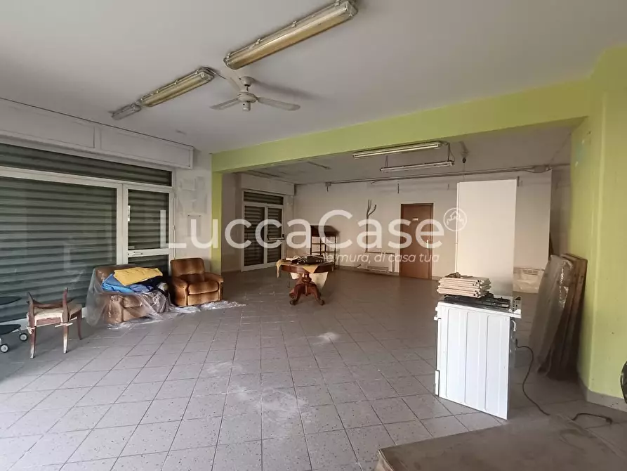 Immagine 3 di Locale commerciale in affitto  a Altopascio
