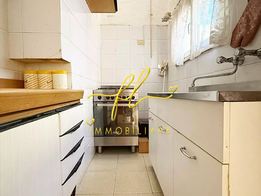 Immagine 6 di Appartamento in vendita  a Cecina