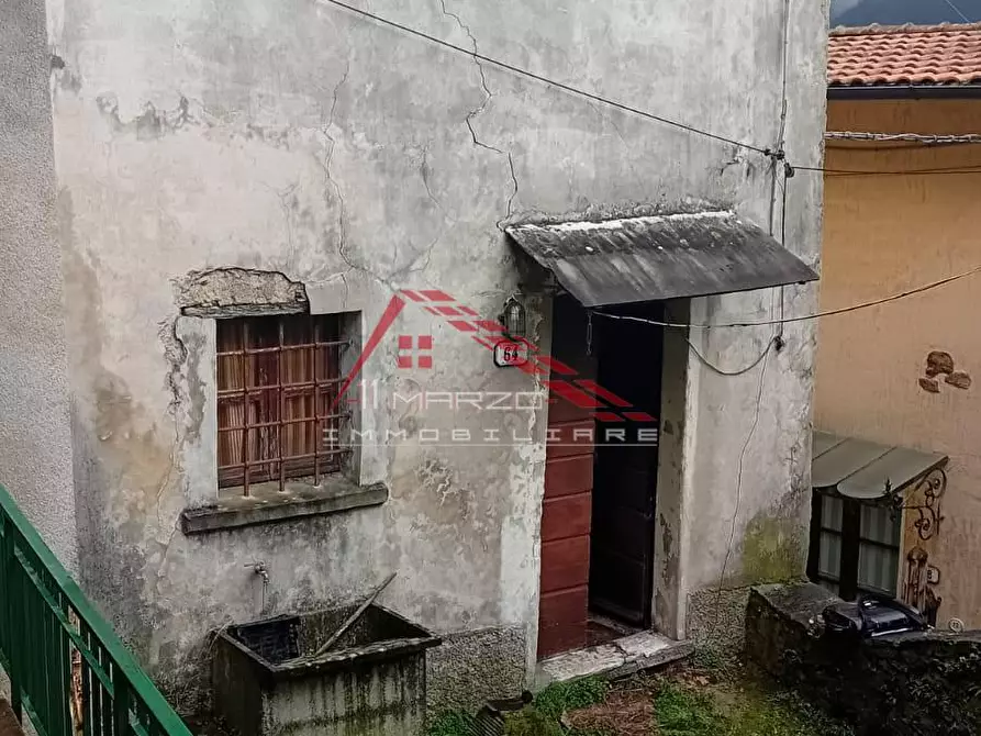 Immagine 5 di Porzione di casa in vendita  a Seravezza