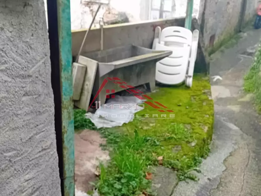 Immagine 9 di Porzione di casa in vendita  a Seravezza