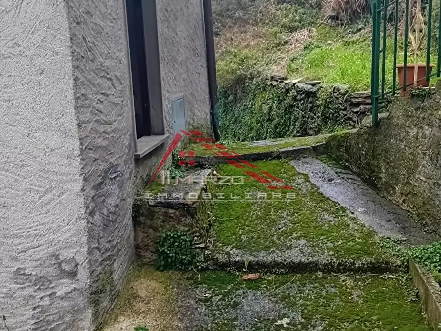 Immagine 4 di Porzione di casa in vendita  a Seravezza