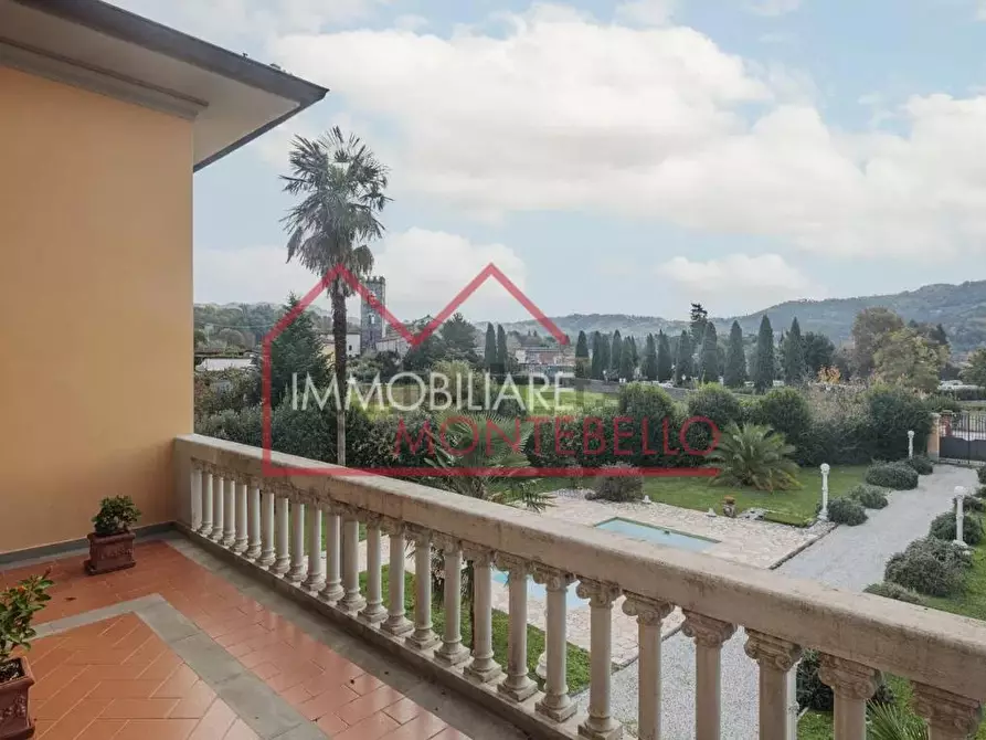 Immagine 6 di Villa in vendita  a Camaiore