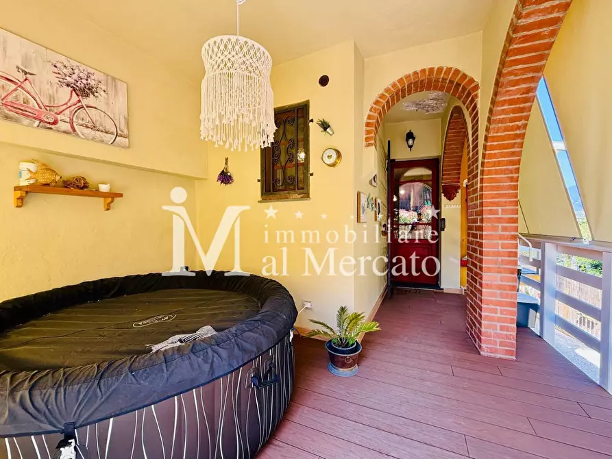 Immagine 16 di Rustico / casale in vendita  a Camaiore