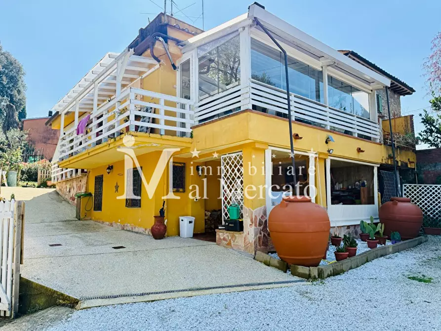 Immagine 4 di Rustico / casale in vendita  a Camaiore