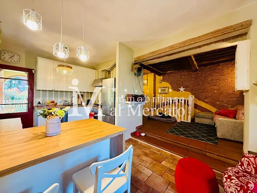 Immagine 20 di Rustico / casale in vendita  a Camaiore