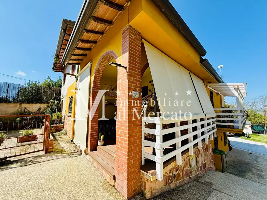 Immagine 10 di Rustico / casale in vendita  a Camaiore