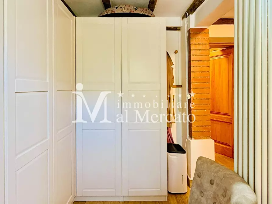 Immagine 57 di Rustico / casale in vendita  a Camaiore