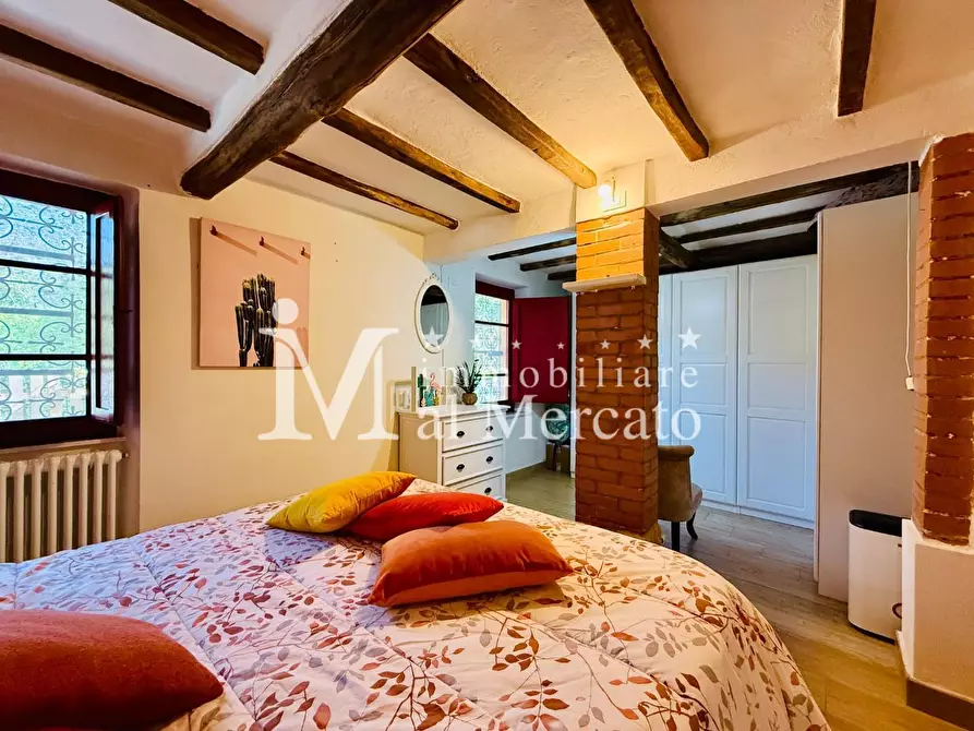 Immagine 58 di Rustico / casale in vendita  a Camaiore