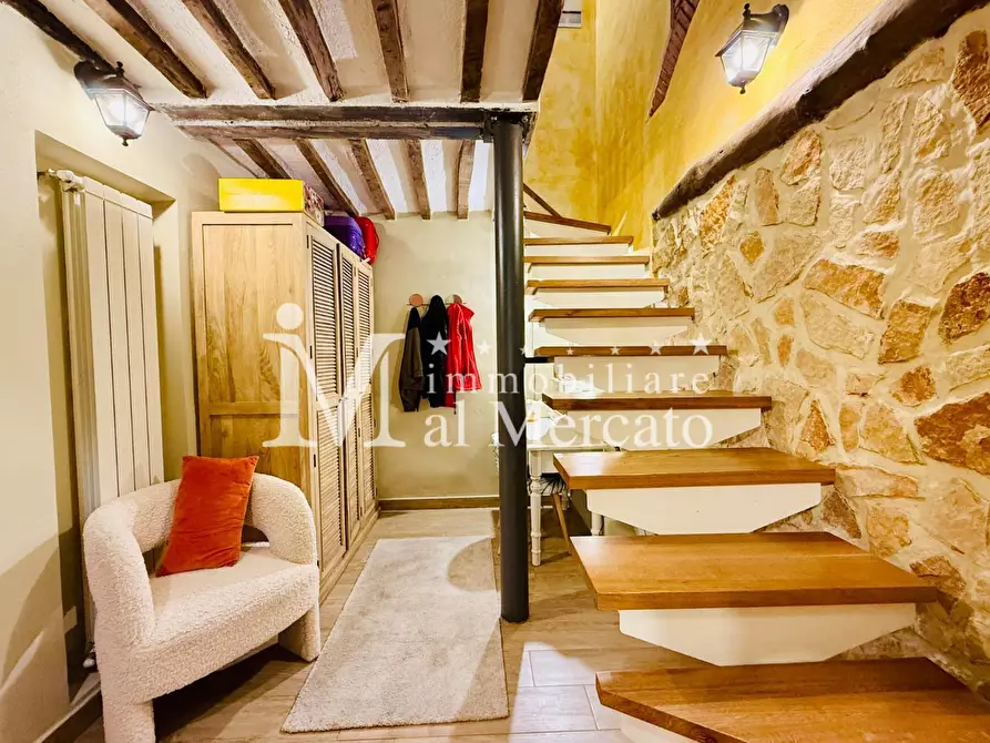 Immagine 50 di Rustico / casale in vendita  a Camaiore