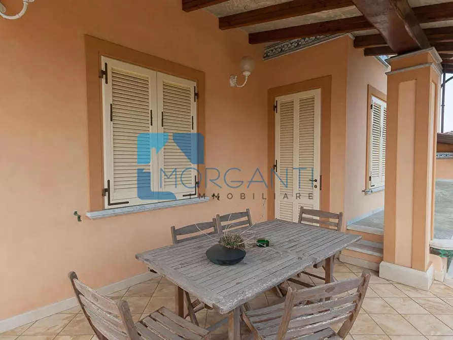 Immagine 36 di Villa in vendita  a Pietrasanta