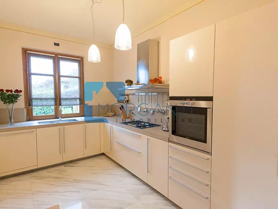 Immagine 12 di Villa in vendita  a Pietrasanta