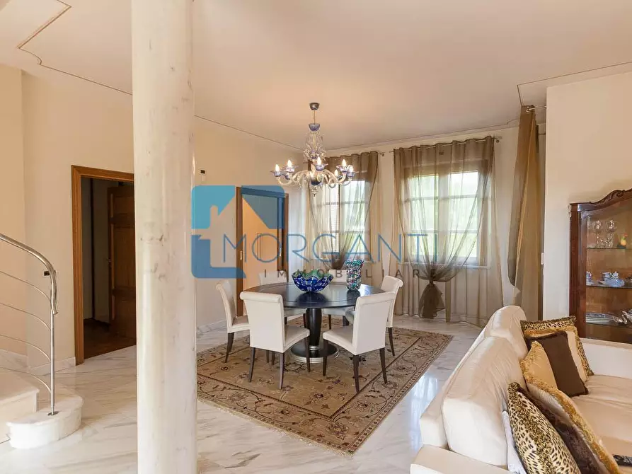 Immagine 8 di Villa in vendita  a Pietrasanta