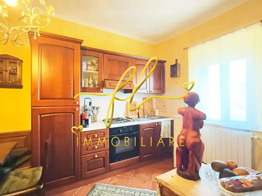 Immagine 2 di Appartamento in vendita  a Collesalvetti