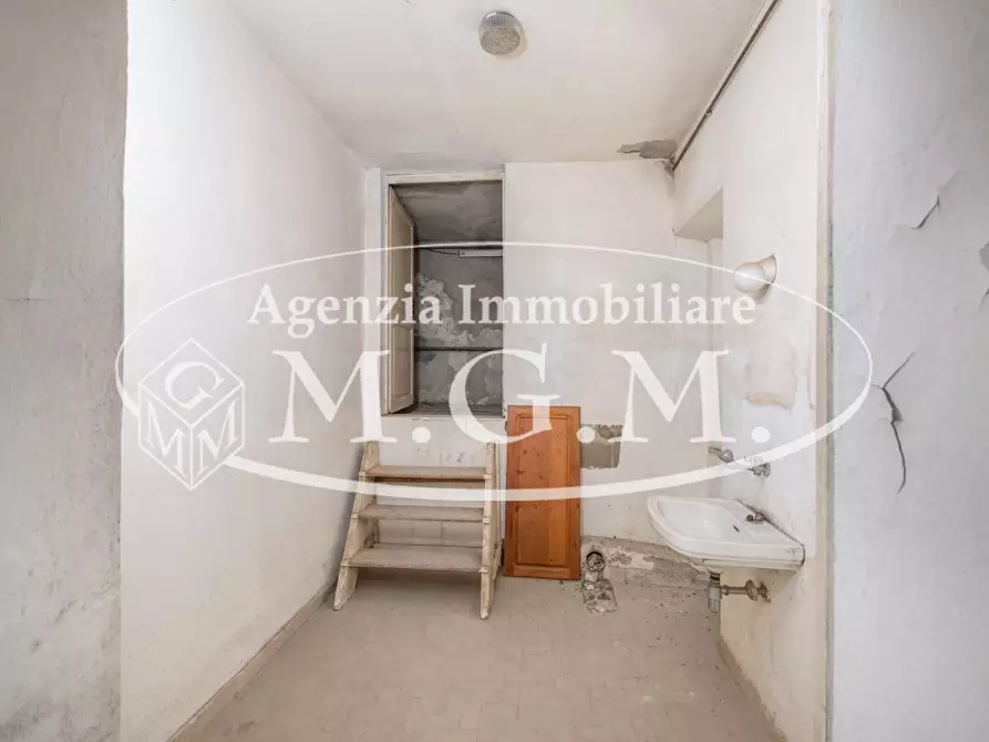 Immagine 54 di Villa in vendita  a Buti