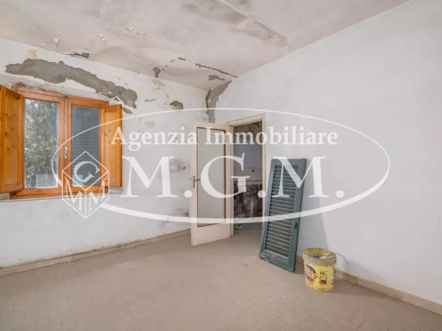 Immagine 53 di Villa in vendita  a Buti