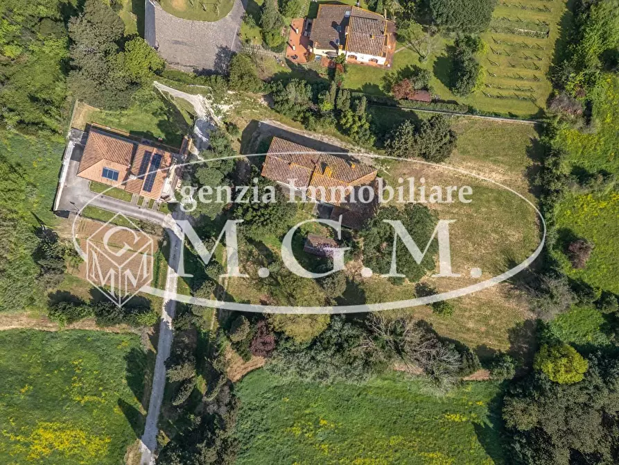 Immagine 10 di Villa in vendita  a Buti