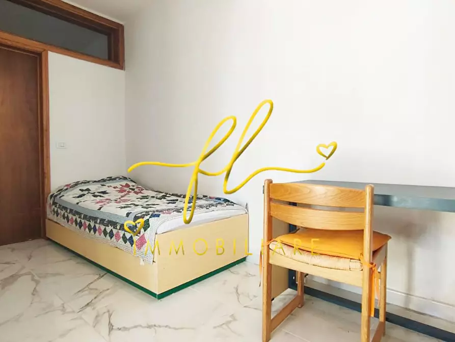 Immagine 13 di Appartamento in vendita  a Rosignano Marittimo