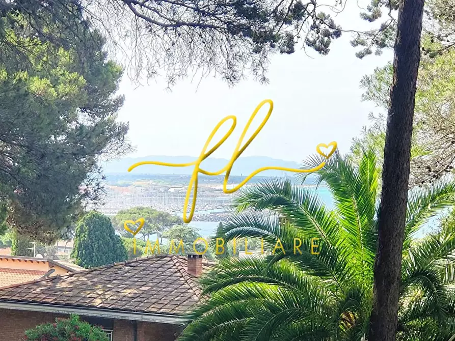 Immagine 23 di Appartamento in vendita  a Rosignano Marittimo