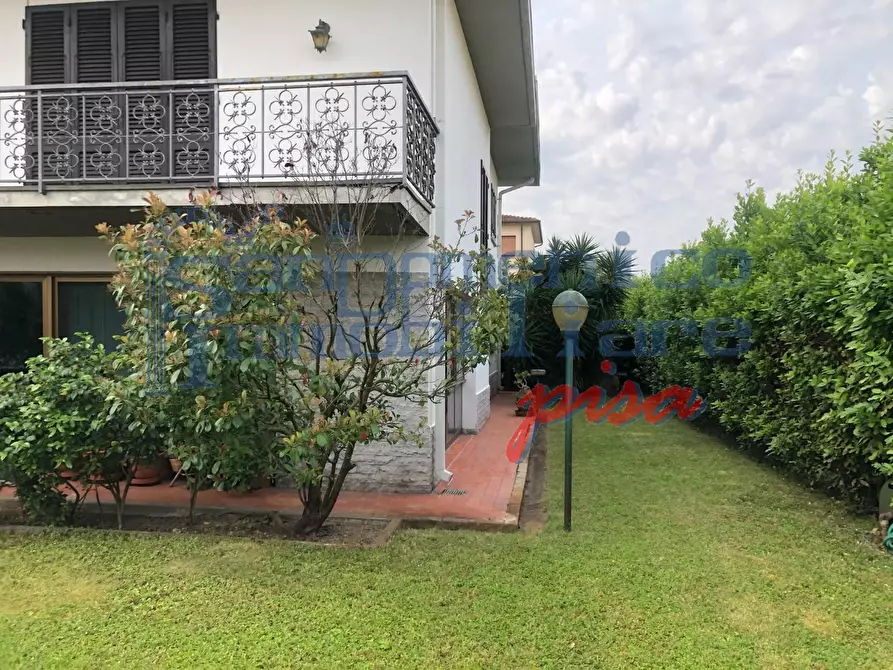 Immagine 3 di Villa in vendita  a San Giuliano Terme