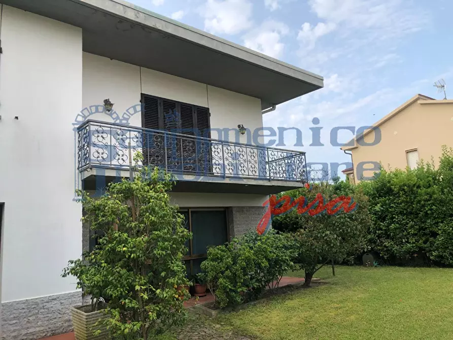 Immagine 2 di Villa in vendita  a San Giuliano Terme