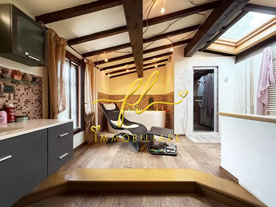 Immagine 42 di Casa colonica in vendita  a Cecina