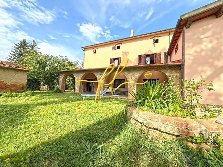 Immagine 4 di Casa colonica in vendita  a Cecina