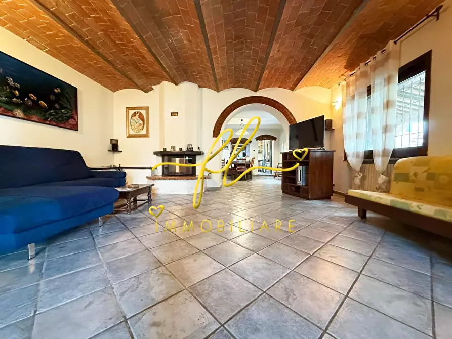 Immagine 8 di Casa colonica in vendita  a Cecina