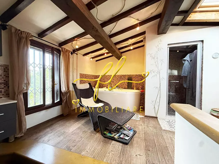 Immagine 44 di Casa colonica in vendita  a Cecina