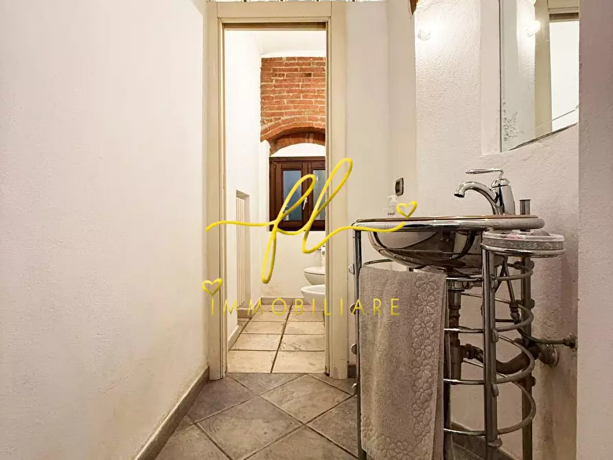 Immagine 24 di Casa colonica in vendita  a Cecina