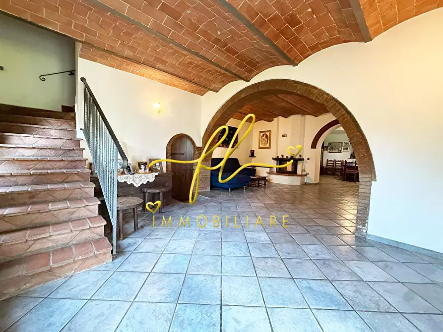 Immagine 27 di Casa colonica in vendita  a Cecina