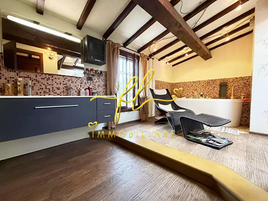 Immagine 43 di Casa colonica in vendita  a Cecina