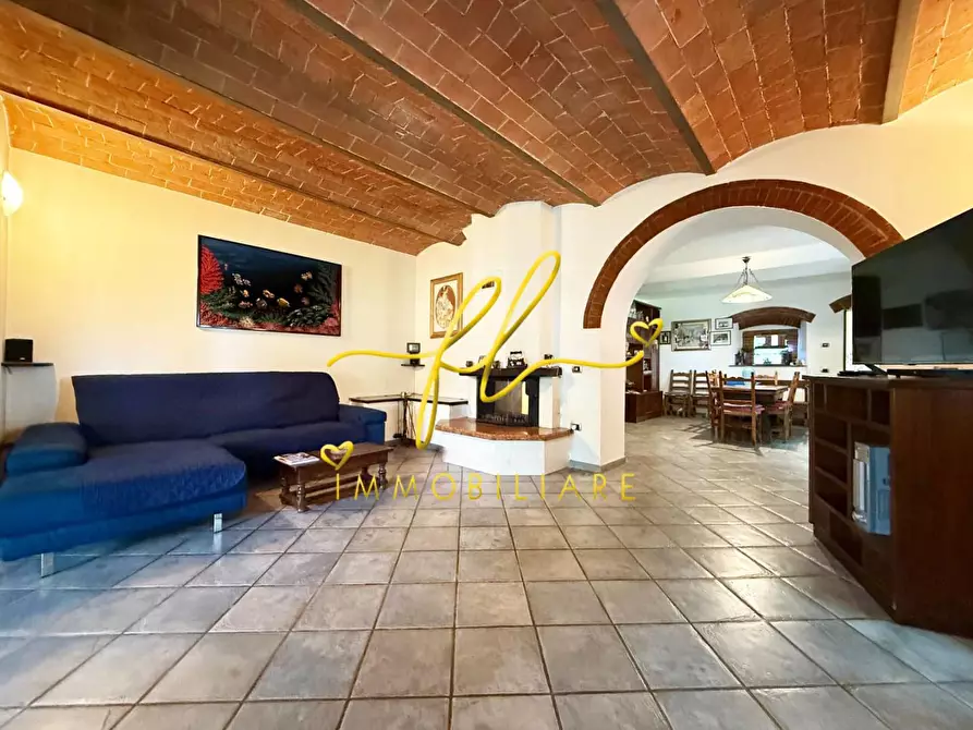 Immagine 19 di Casa colonica in vendita  a Cecina