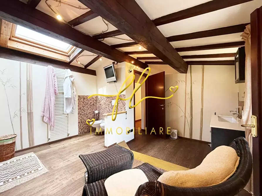 Immagine 39 di Casa colonica in vendita  a Cecina