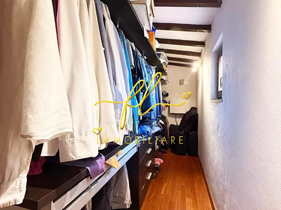 Immagine 30 di Casa colonica in vendita  a Cecina