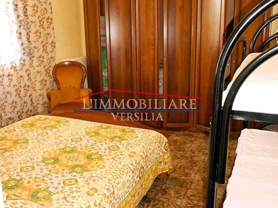 Immagine 36 di Villa in vendita  a Massa